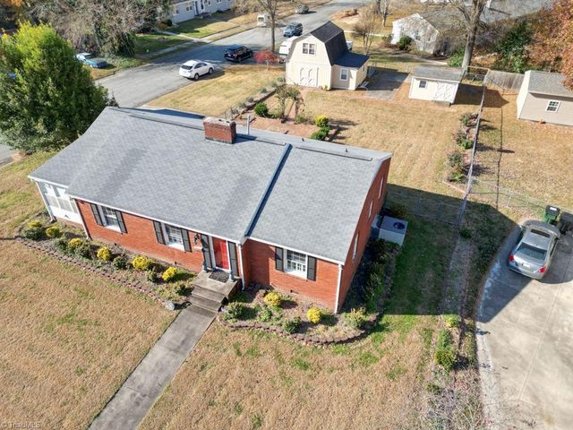 1104 Tarleton Avenue, Burlington, NC 27215