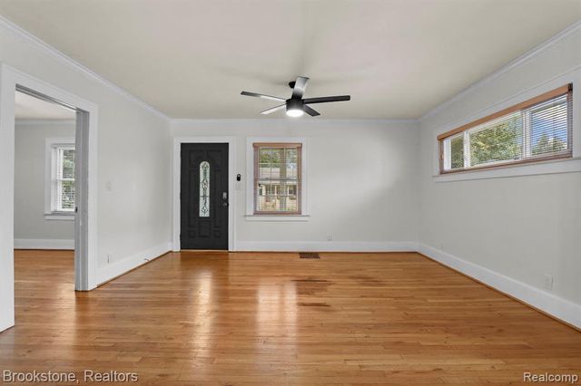 111 E Tacoma Street, Clawson, MI 48017