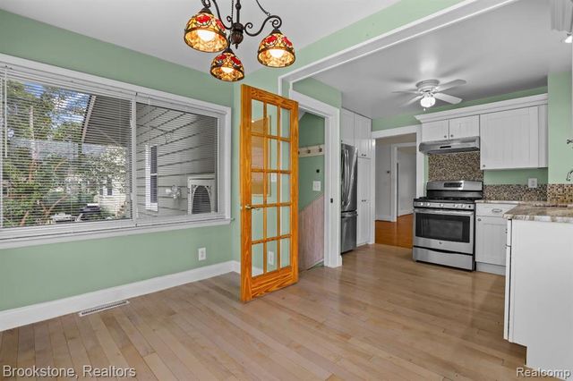 111 E Tacoma Street, Clawson, MI 48017