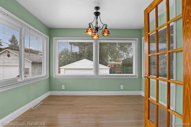 111 E Tacoma Street, Clawson, MI 48017
