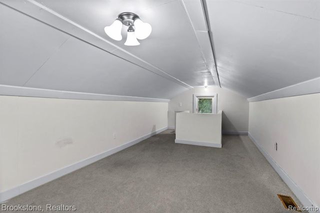 111 E Tacoma Street, Clawson, MI 48017