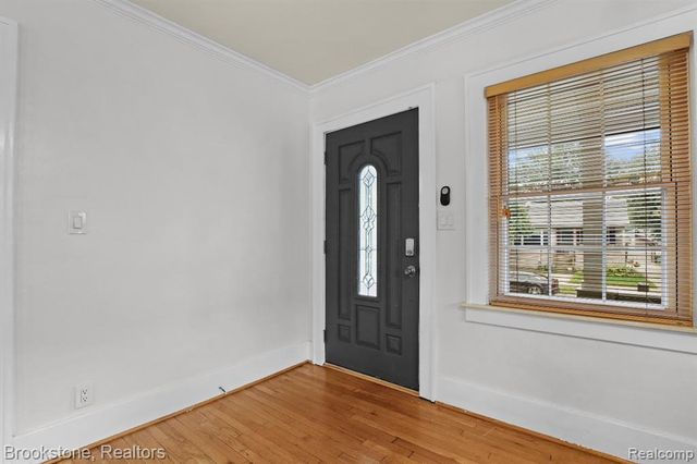 111 E Tacoma Street, Clawson, MI 48017