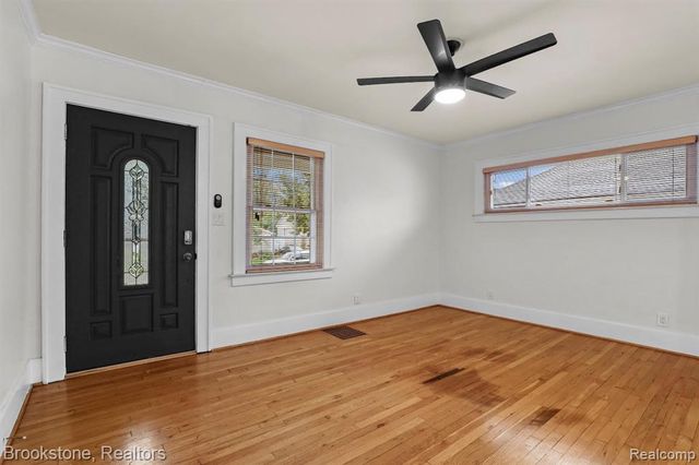 111 E Tacoma Street, Clawson, MI 48017