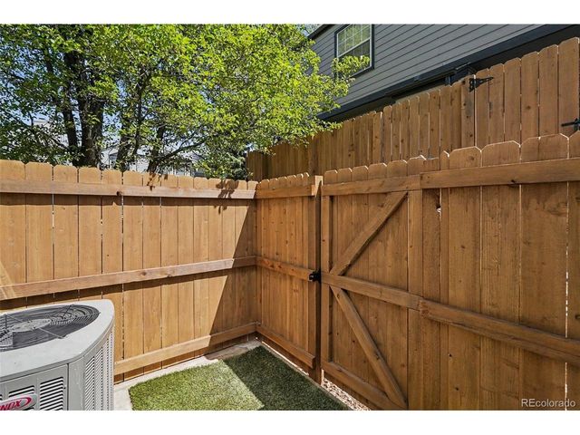 1936 Newland Ct, Lakewood, CO 80214