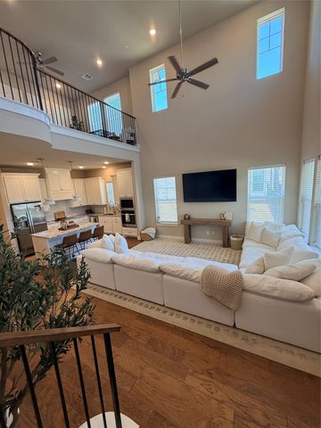 8044 Thomas Crossing, North Richland Hills, TX 76180