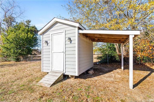 5804 Highstan Court, Fayetteville, NC 28304