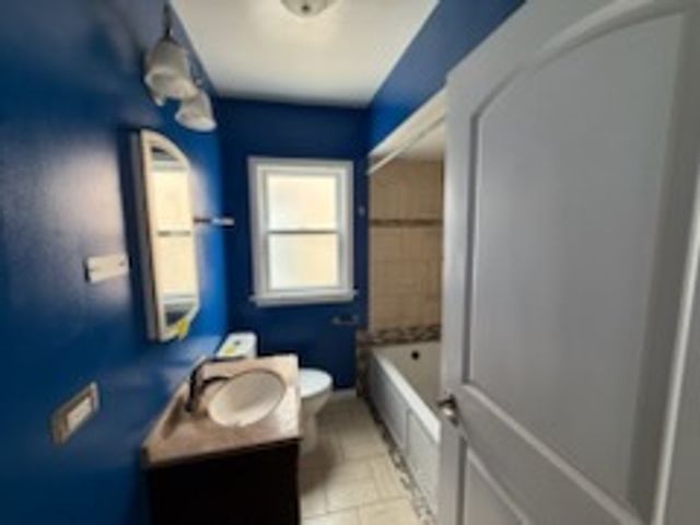 2504 S 57th Court, Cicero, IL 60804