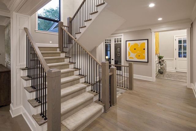 3941x White Oak Lane, Chanhassen, MN 55331