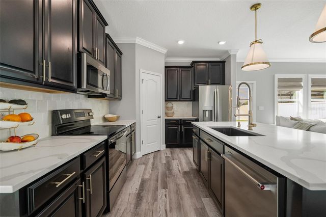 11930 LAKE BOULEVARD, New Port Richey, FL 34655