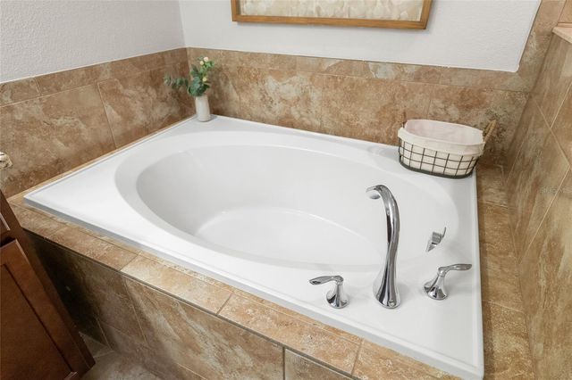 11930 LAKE BOULEVARD, New Port Richey, FL 34655