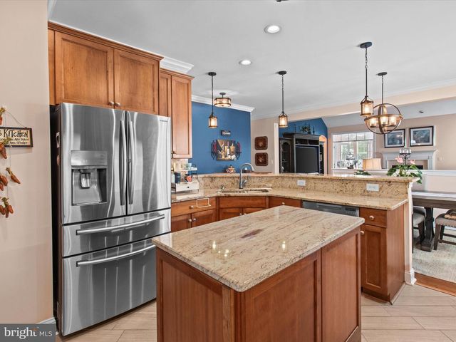 6 MARBELLA CT, Hamilton, NJ 08691