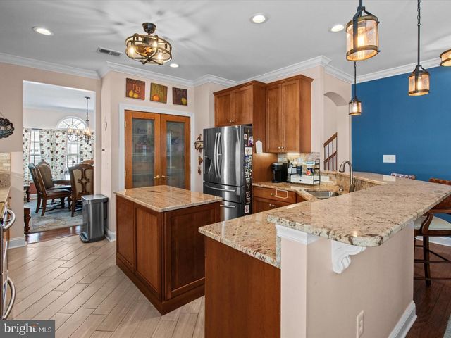 6 MARBELLA CT, Hamilton, NJ 08691