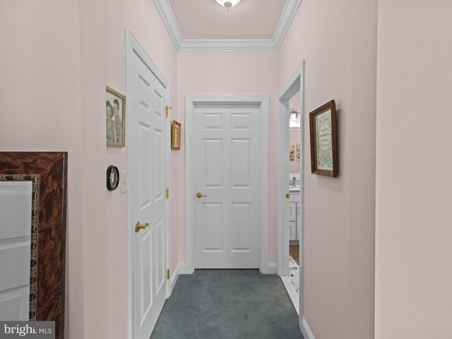 6 MARBELLA CT, Hamilton, NJ 08691