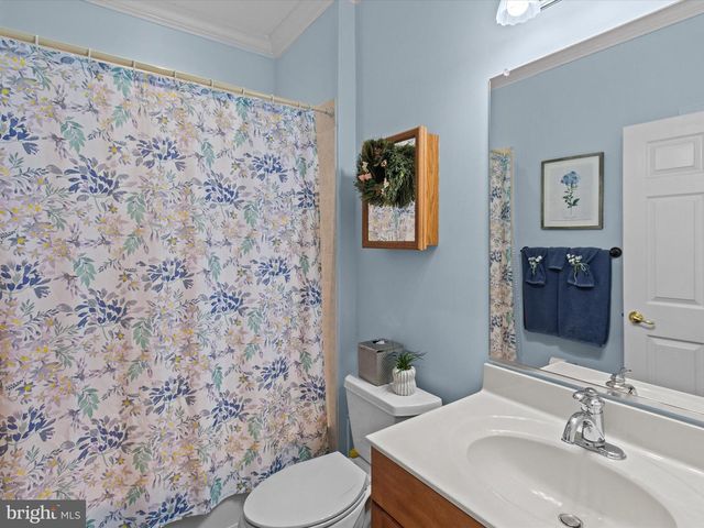 6 MARBELLA CT, Hamilton, NJ 08691