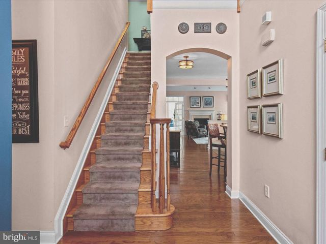 6 MARBELLA CT, Hamilton, NJ 08691