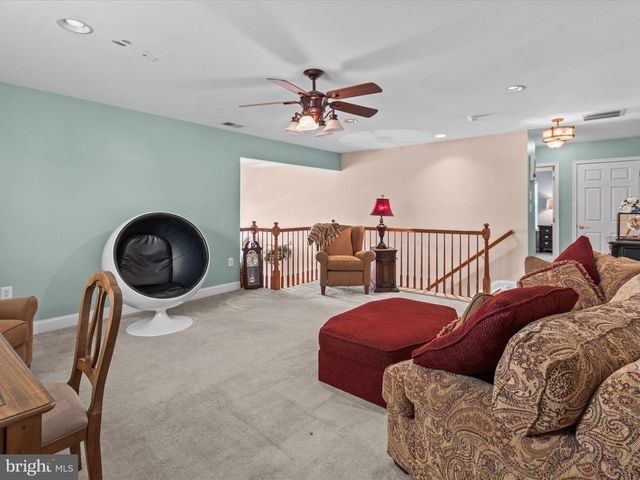 6 MARBELLA CT, Hamilton, NJ 08691