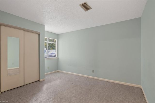 298 Nantucket PL, Newport News, VA 23606