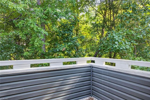 298 Nantucket PL, Newport News, VA 23606
