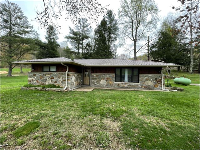 1459 Buck Lick Road, Tollesboro, KY 41189