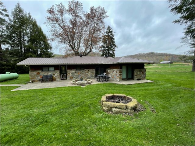 1459 Buck Lick Road, Tollesboro, KY 41189