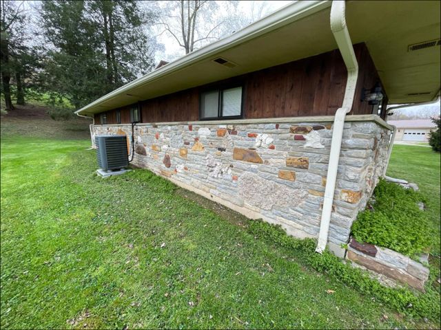 1459 Buck Lick Road, Tollesboro, KY 41189
