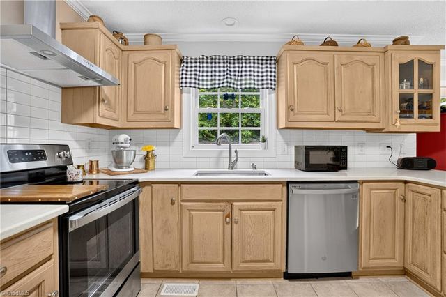 697 Graceland Drive, Asheboro, NC 27205