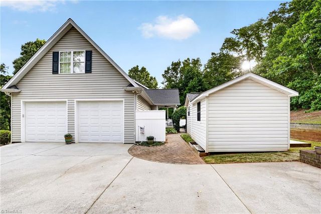 697 Graceland Drive, Asheboro, NC 27205