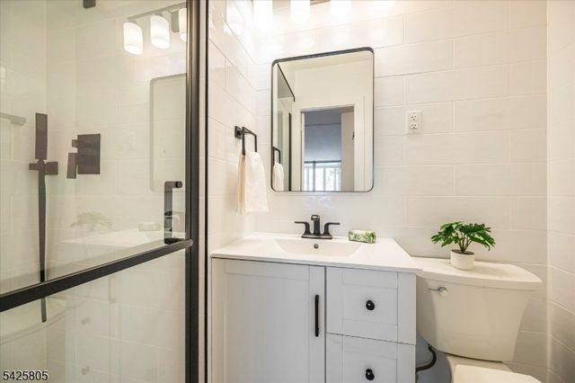 530 Valley Road 3Z, Montclair Twp., NJ 07043