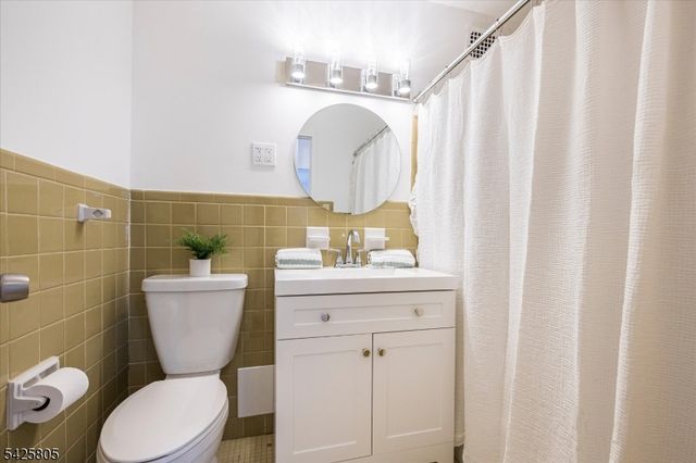 530 Valley Road 3Z, Montclair Twp., NJ 07043