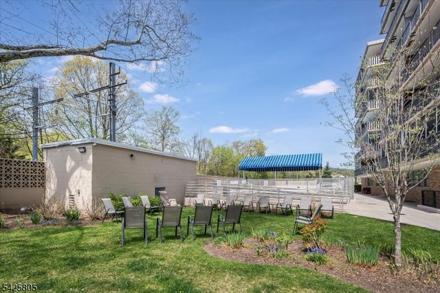 530 Valley Road 3Z, Montclair Twp., NJ 07043