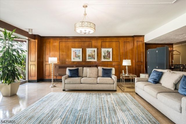 530 Valley Road 3Z, Montclair Twp., NJ 07043