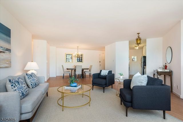 530 Valley Road 3Z, Montclair Twp., NJ 07043