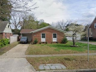 9322 Grove AVE, Norfolk, VA 23505