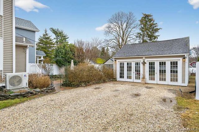 66 Cocks Lane, Locust Valley, NY 11560