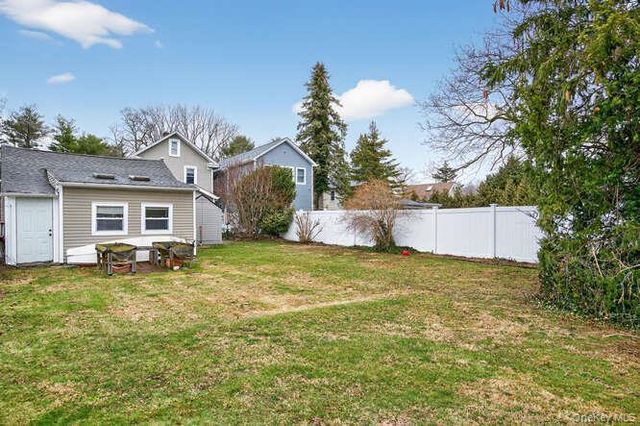 66 Cocks Lane, Locust Valley, NY 11560