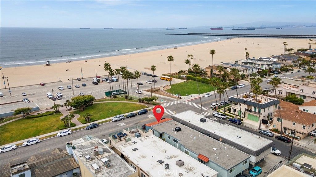 Image 1 of property listing at 805 Ocean 4, Seal Beach, CA 90740