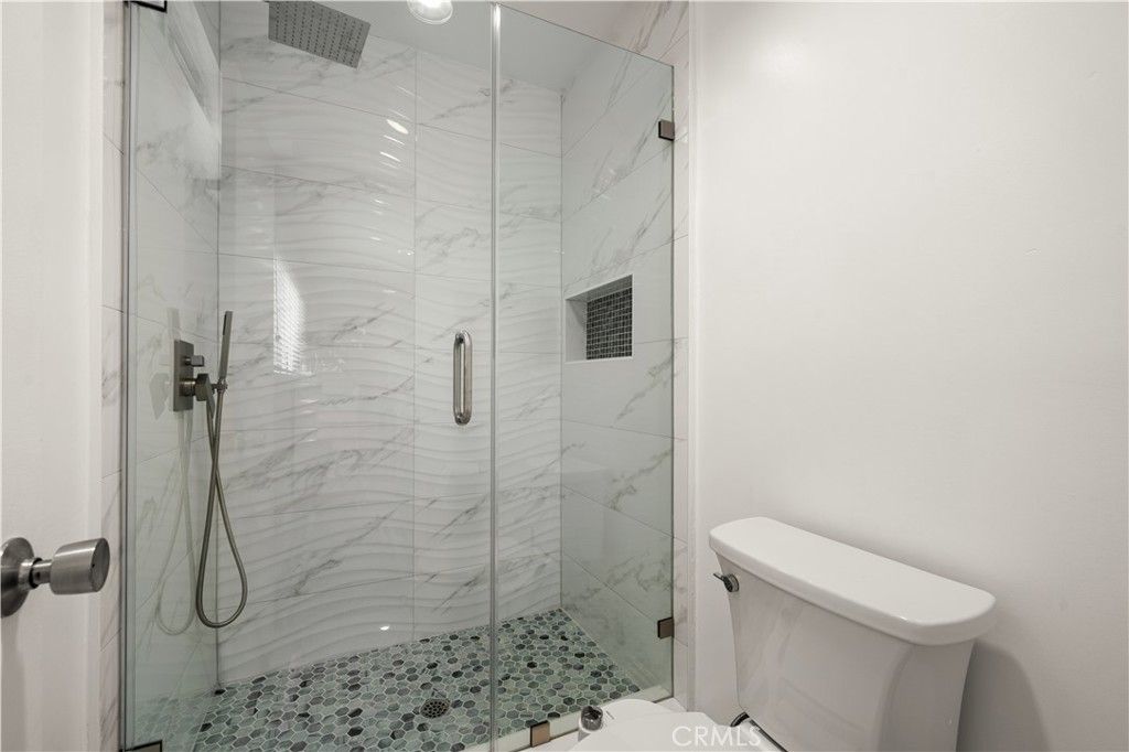 Image 17 of property listing at 805 Ocean 4, Seal Beach, CA 90740