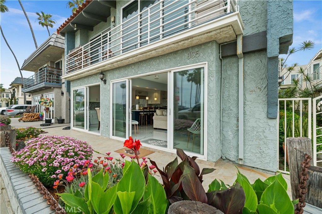 Image 33 of property listing at 805 Ocean 4, Seal Beach, CA 90740