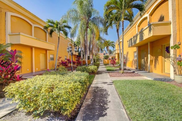 18111 NW 68th Ave I210, Hialeah, FL 33015