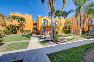 18111 NW 68th Ave I210, Hialeah, FL 33015