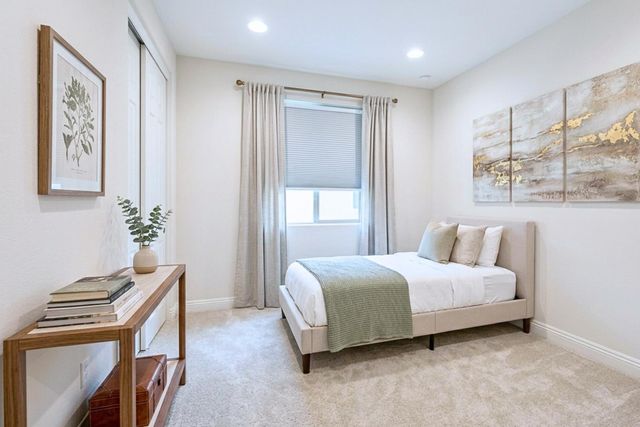 1533 W Sabel Court, San Tan Valley, AZ 85144