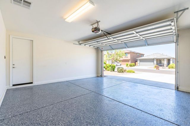 1533 W Sabel Court, San Tan Valley, AZ 85144