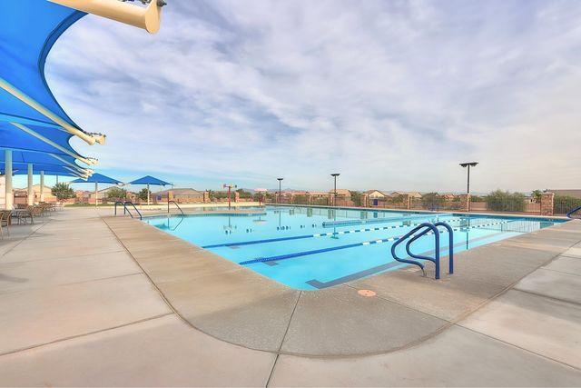 1533 W Sabel Court, San Tan Valley, AZ 85144