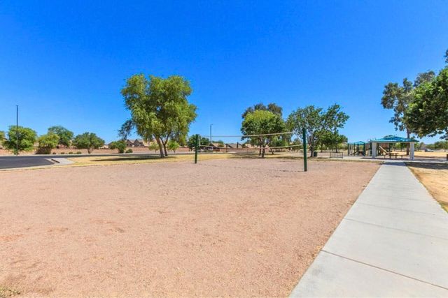 1533 W Sabel Court, San Tan Valley, AZ 85144