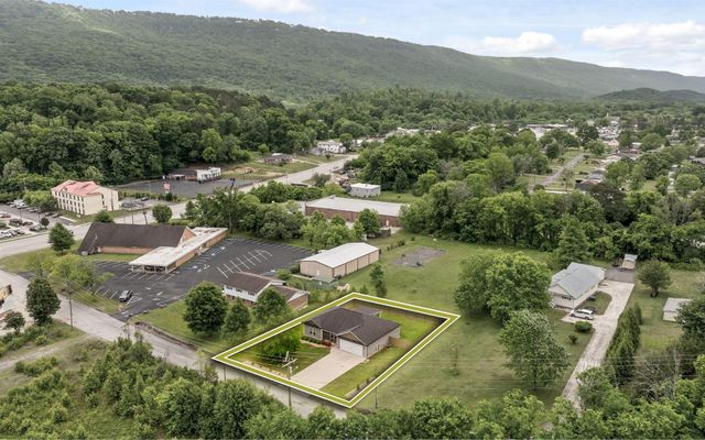 3212 Parker Lane, Chattanooga, TN 37419