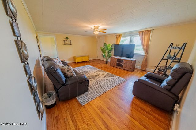 465 Meadstown Road, Elizabeth City, NC 27909