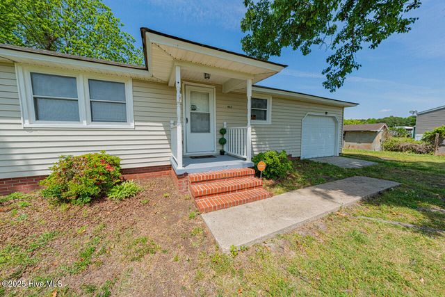 465 Meadstown Road, Elizabeth City, NC 27909