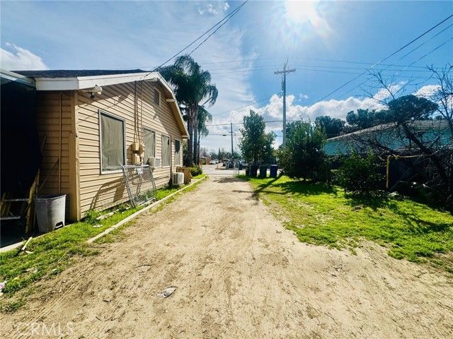 508 Beardsley, Bakersfield, CA 93308