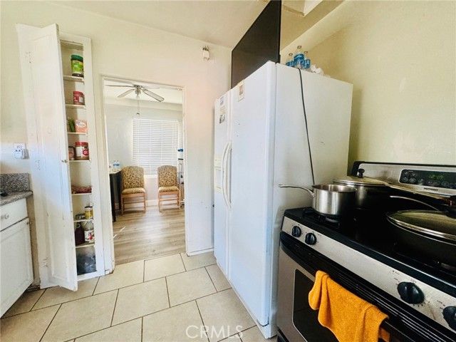 508 Beardsley, Bakersfield, CA 93308