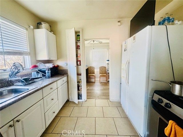 508 Beardsley, Bakersfield, CA 93308